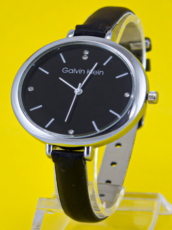 Женские классические часы на ремне